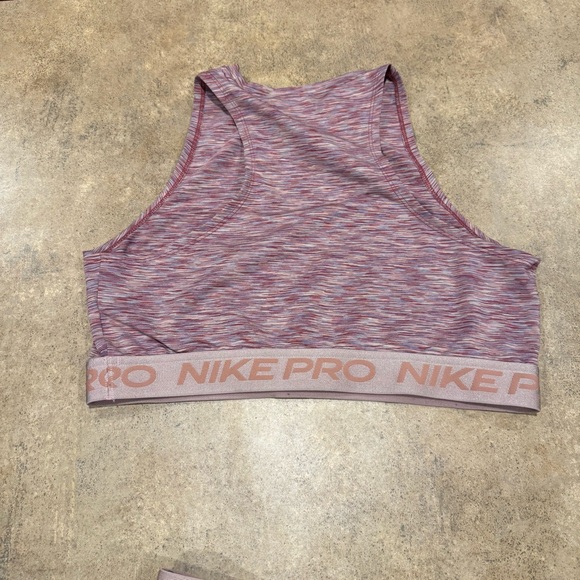 Nike pro DriFit athletic set Large - Picture 4 of 7